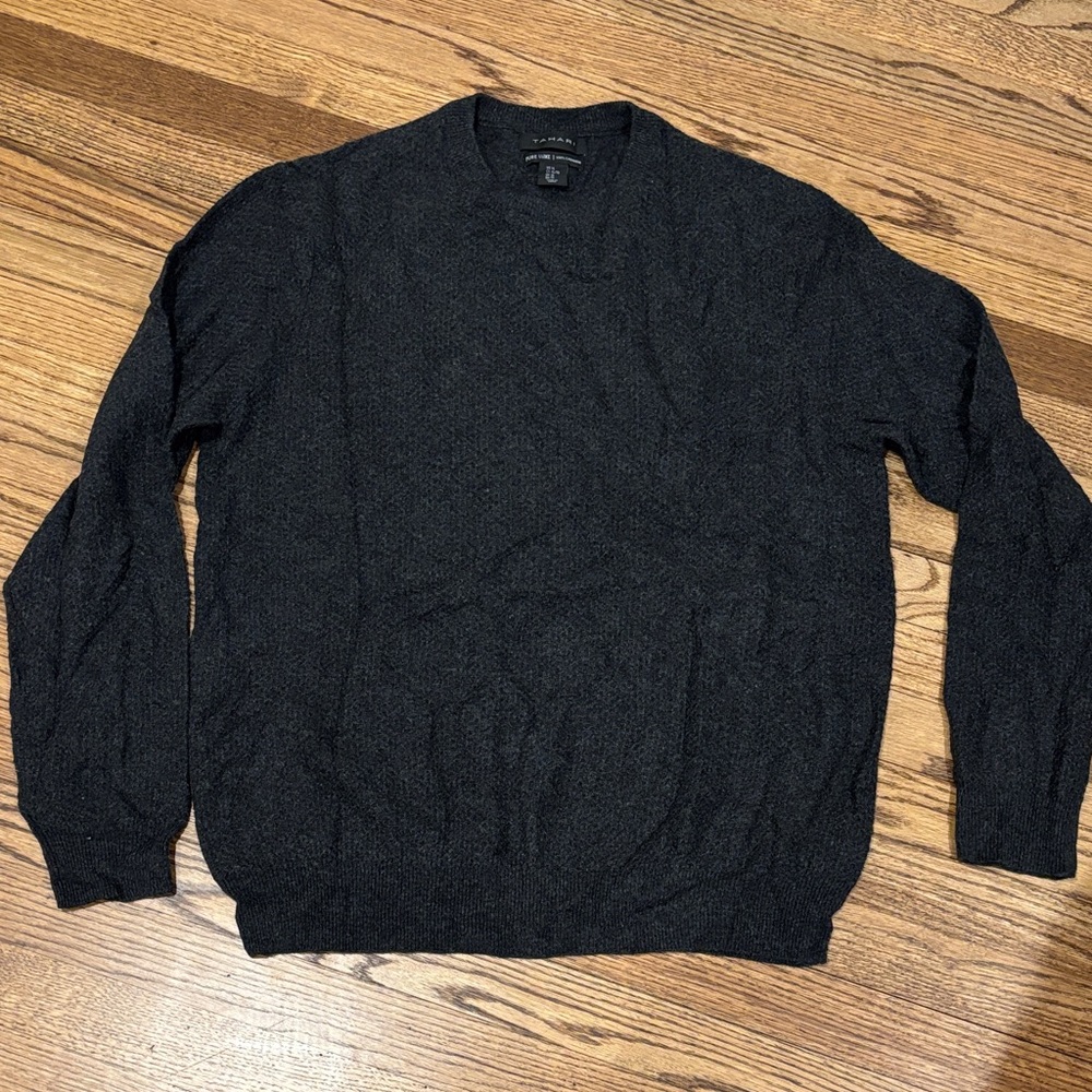 Tahari Men's Charcoal Crewneck Sweater cashmere XL